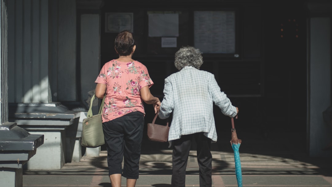 Stěhování seniorů v Praze – BeeClean